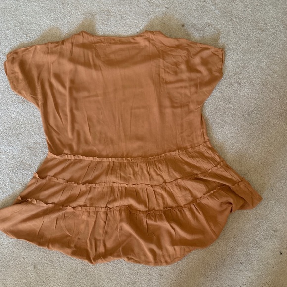 baevely tiered top - Picture 2 of 3